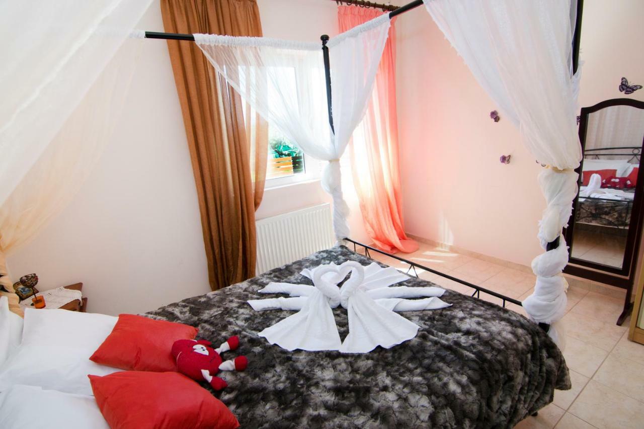Kissamos Luxurious House Guest House Ngoại thất bức ảnh